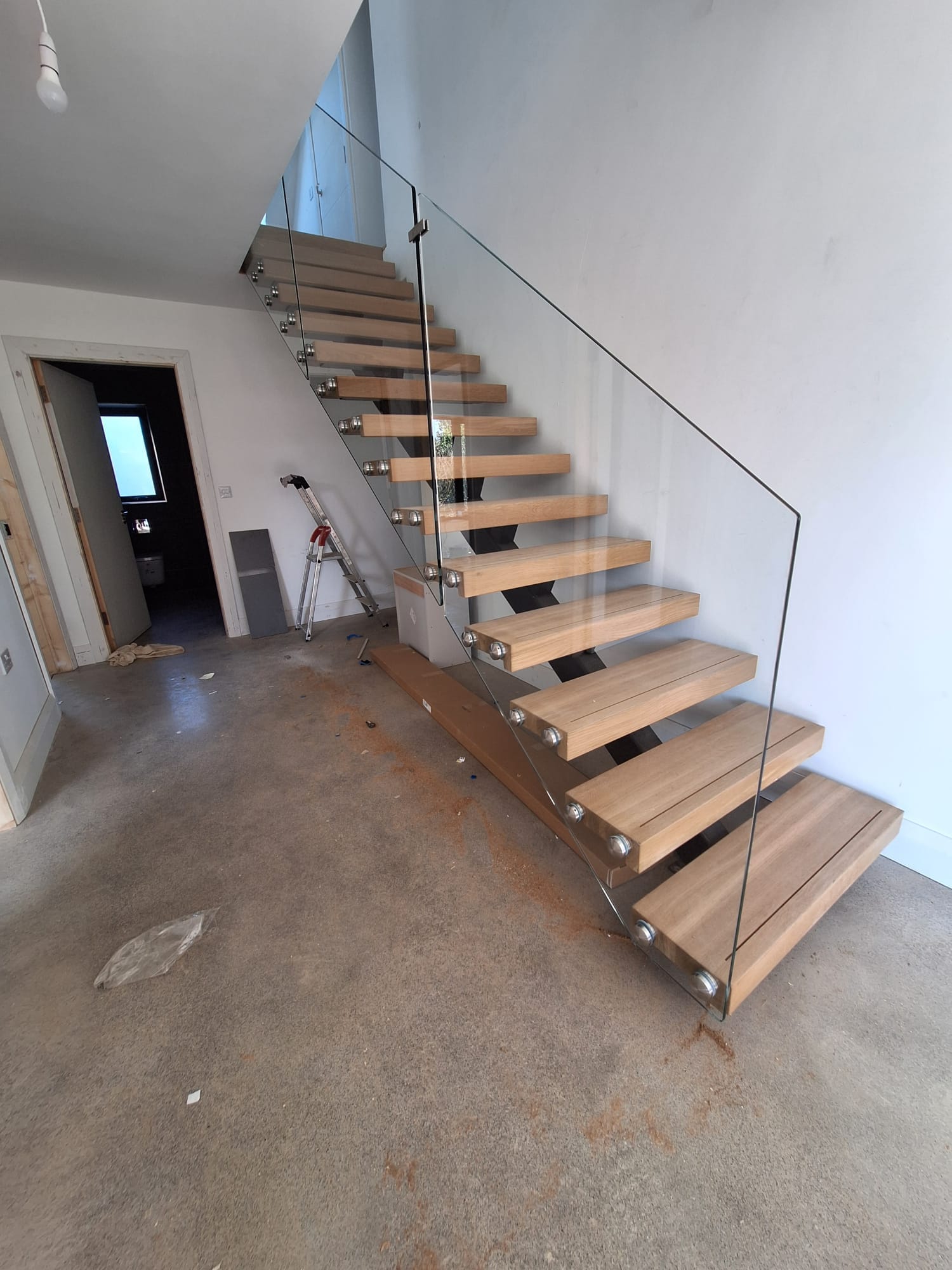 12B464D8 1747 4A48 B3Be 876292C518C5