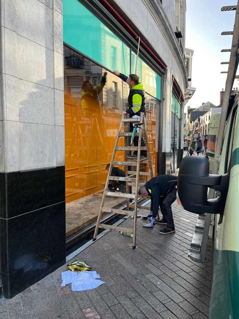 Nsg Glass Shopfronts 15 Brown Thomas Replacement Oct 25 Side View 2