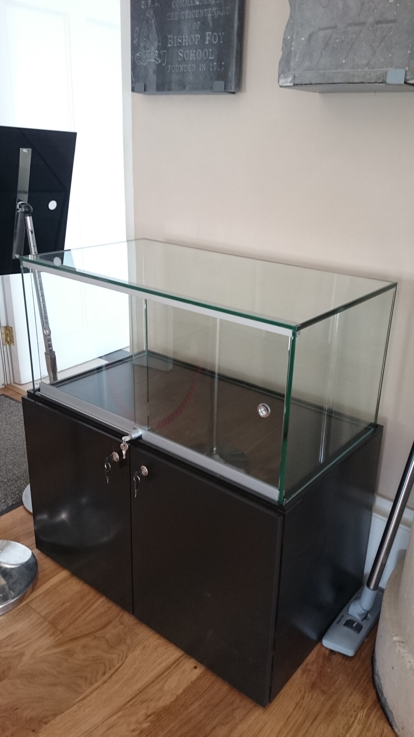 Nsg Cabinet Display Doors 6 Bonded Box With Glass Sliding Doors 005 Scaled