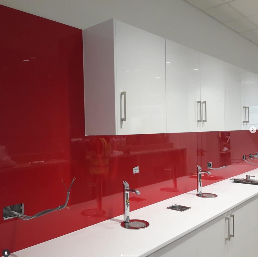 Nsg Coloured Glass Walls 7 Canteen Splashback Wall 003 1