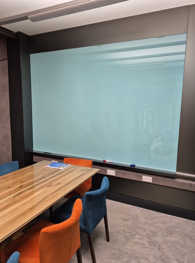 Nsg Coloured Glass Walls 4 Glass Whiteboard Splashback Wall 002