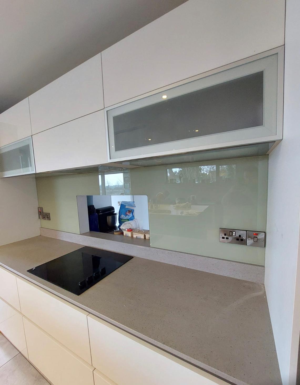 Nsg Glass Splashbacks 7 Pastel Green Kitchen Splashback With Hatch 004