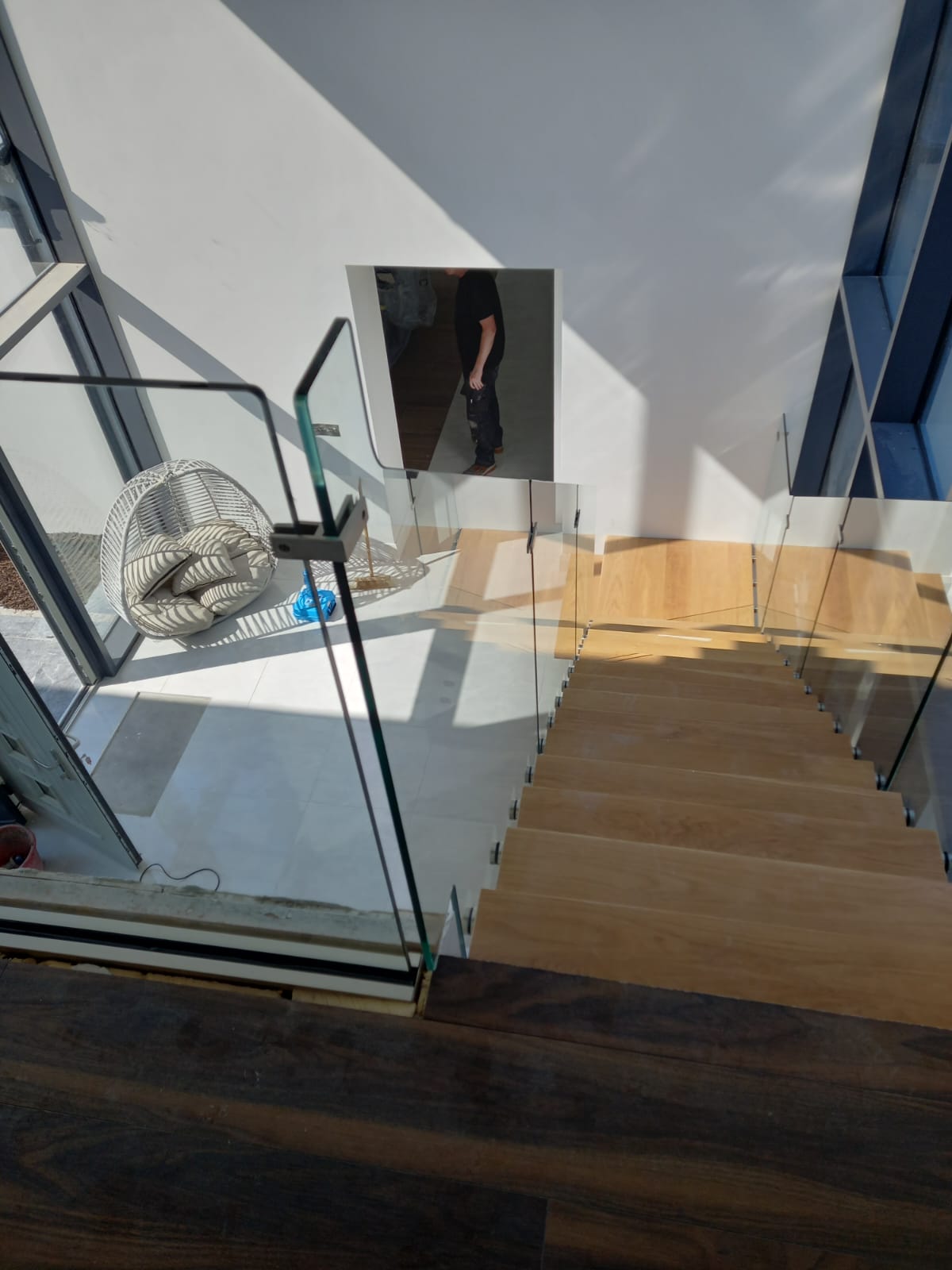 B92E3398 Efde 442C B6C1 301062260A69