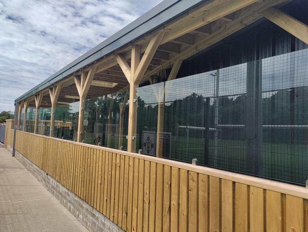 Balustrade Glazing External With Clamps 001