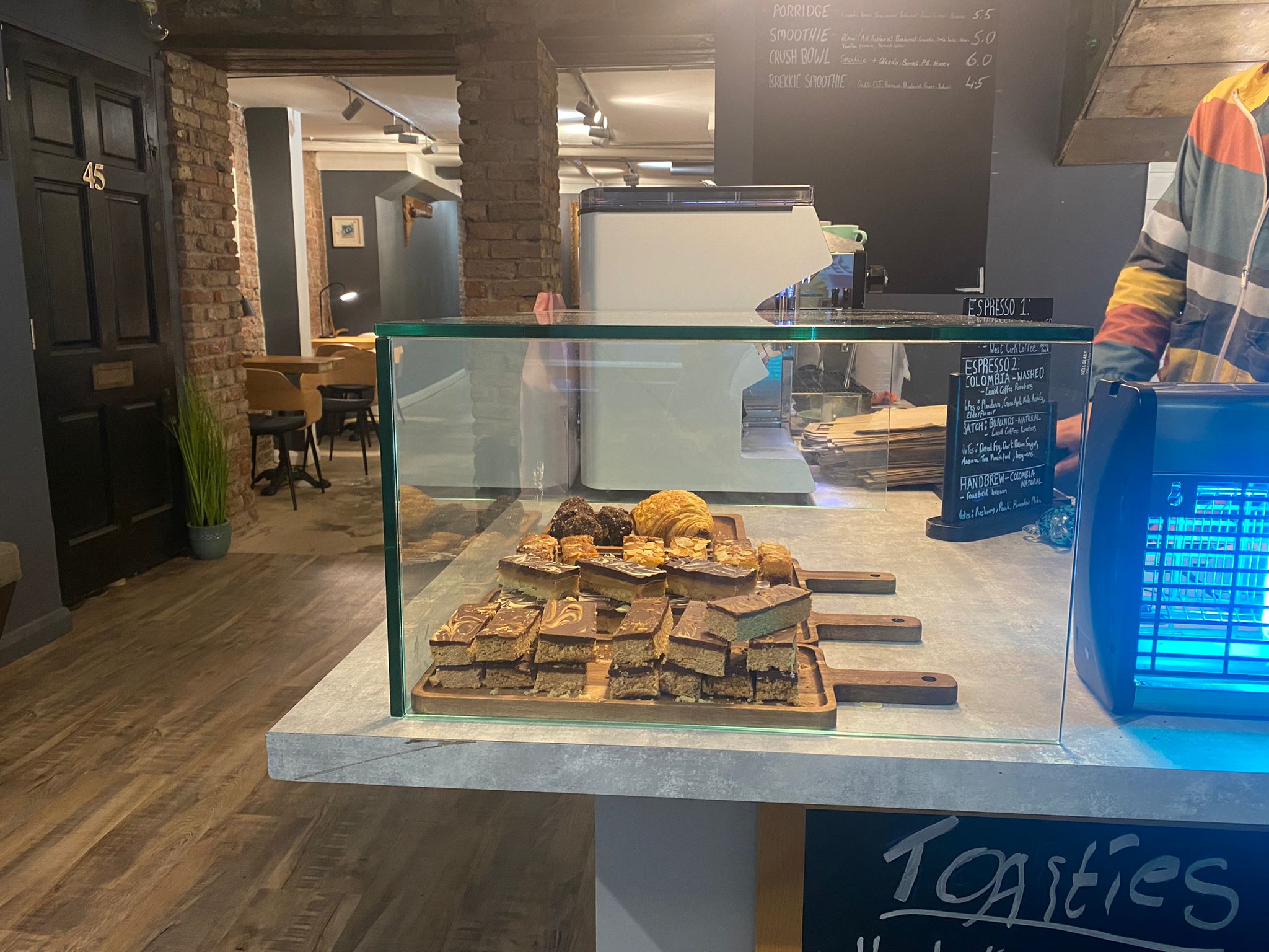 Cafe Sneeze Guard Glass Display Northside Glass Ltd. Installed A Custom Cafe Sneeze Guard Glass Display Over Food On A Countertop In Cork, Ireland.