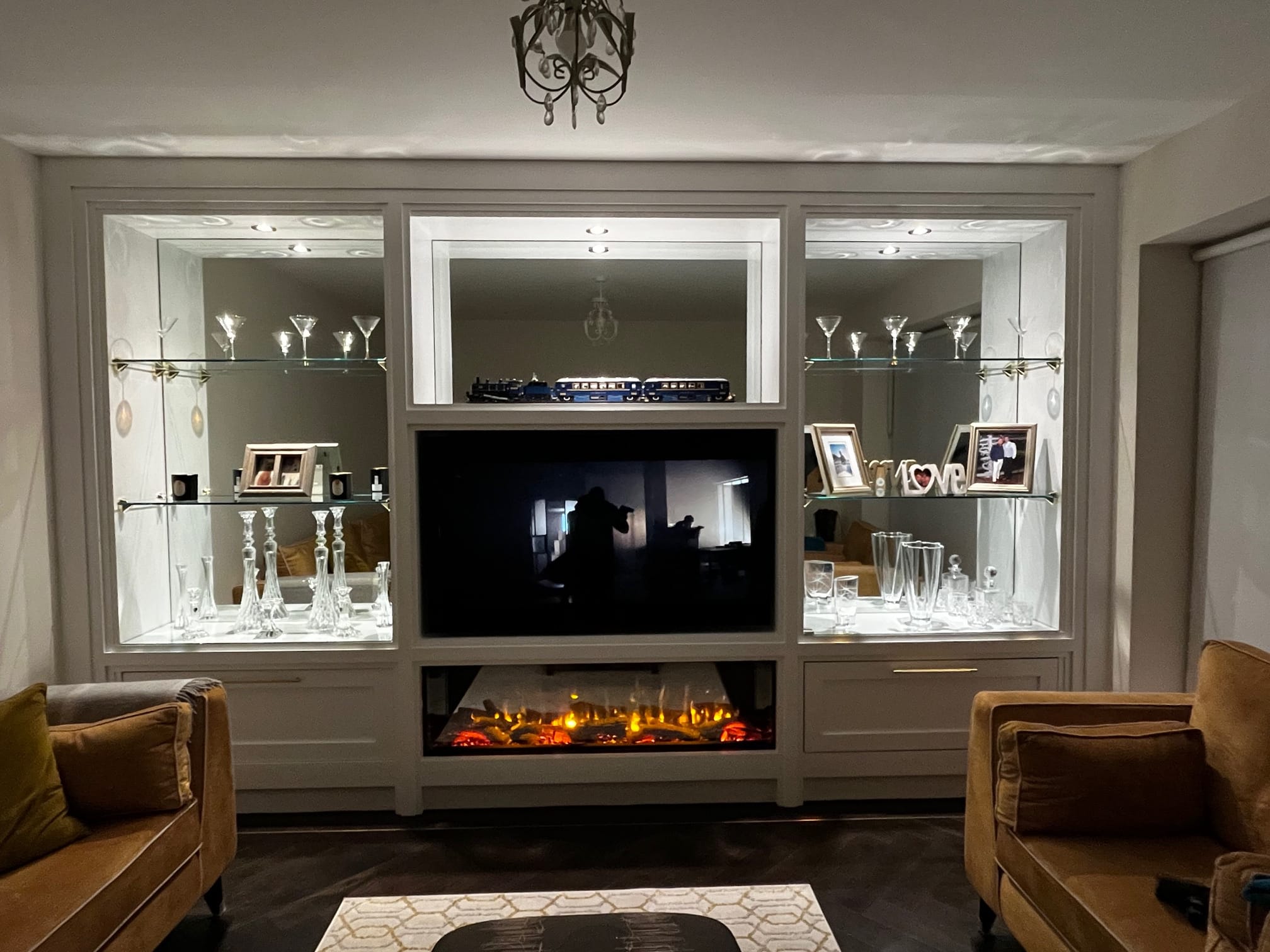 Nsg Cabinet Display Doors 3 Media Unit Shelving With Glass Shelving And Inset Mirror 006 1