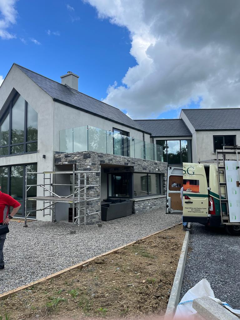 External Glass Barriers 9 External Glass Barrier